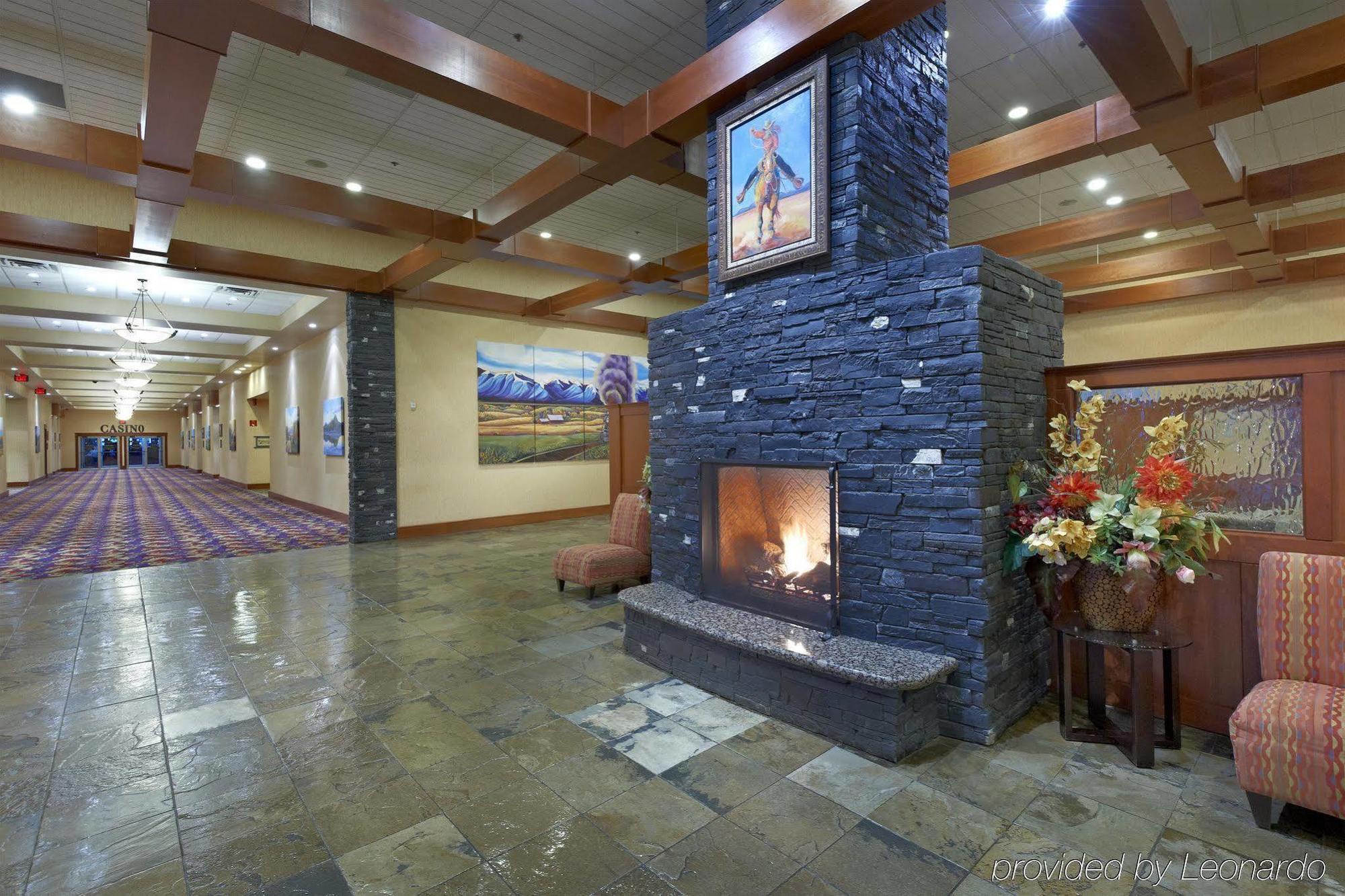 Deerfoot Inn And Casino Калгари Экстерьер фото