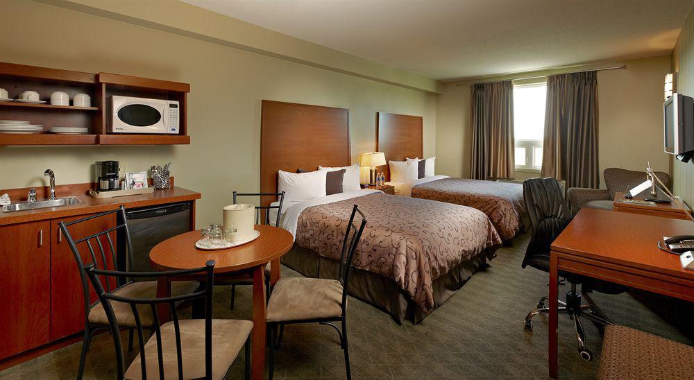 Deerfoot Inn And Casino Калгари Экстерьер фото